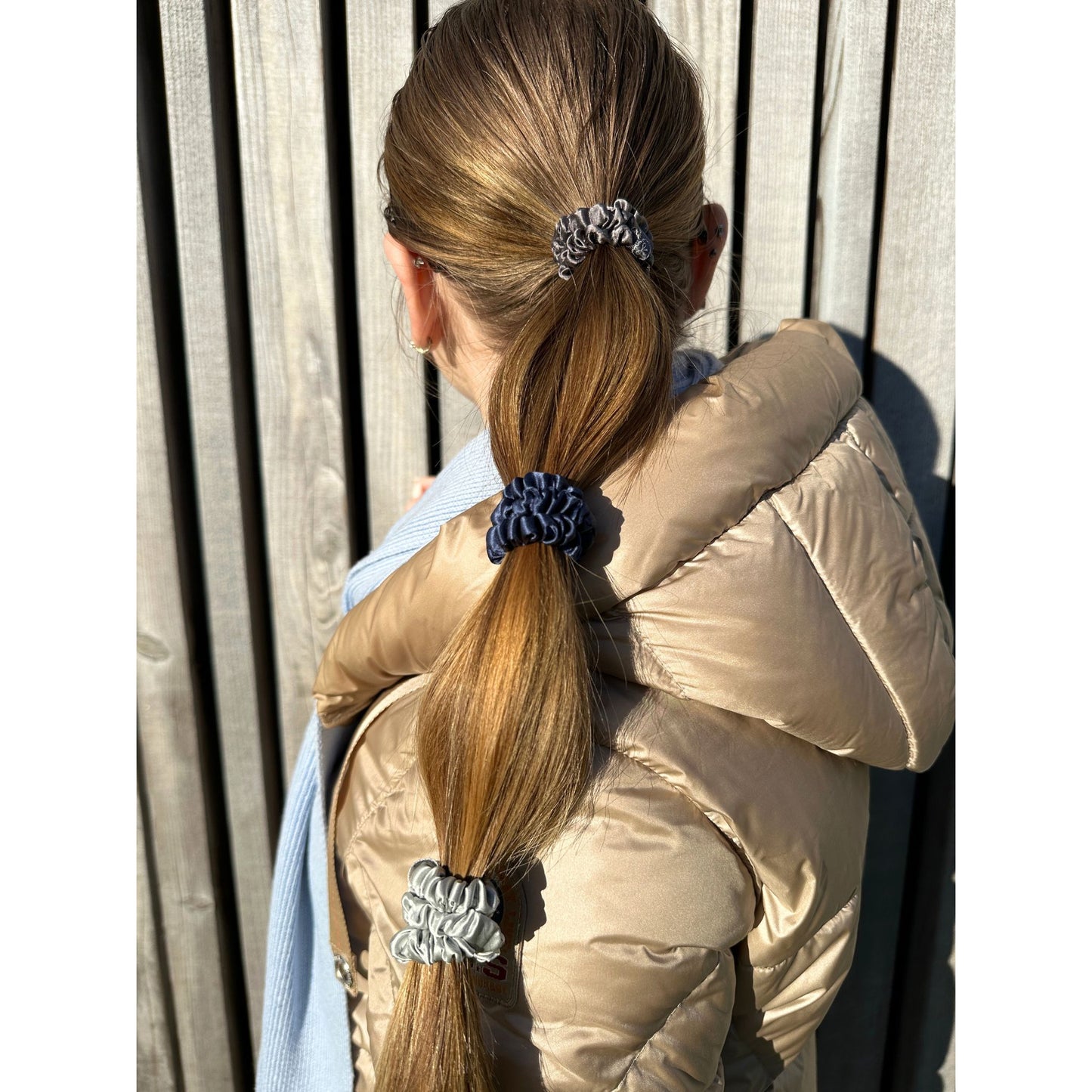 Silk Scrunchies Silber Grau Blau Seide Sponky