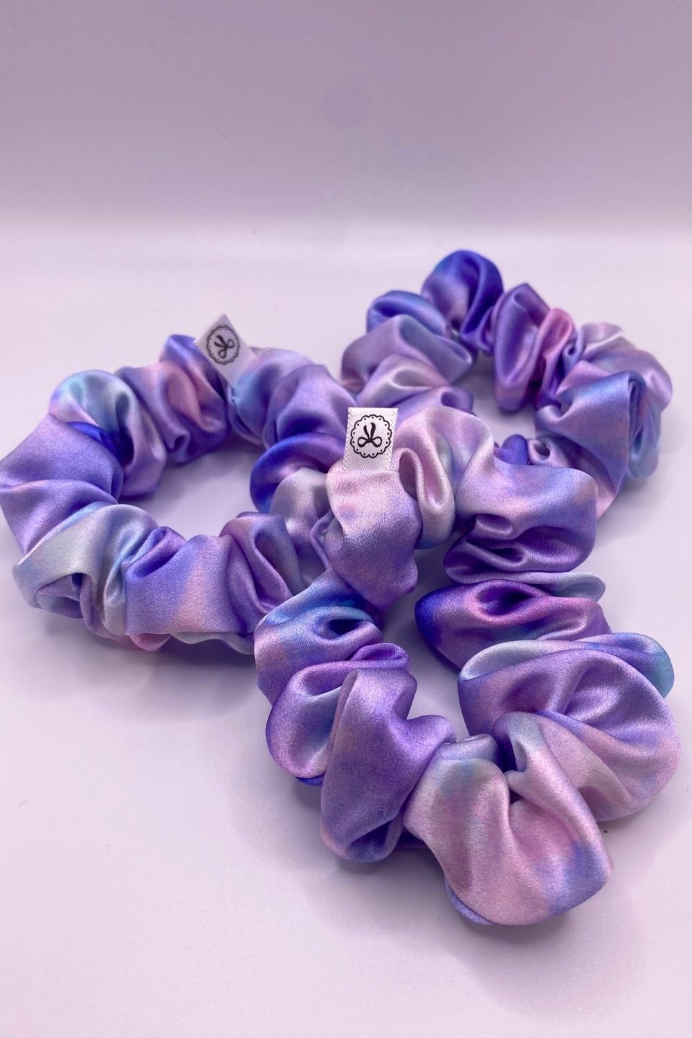 Violette Blau Rosa Seiden Scrunchies Haargummis