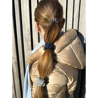 Silk Scrunchies Silber Grau Blau Seide Sponky